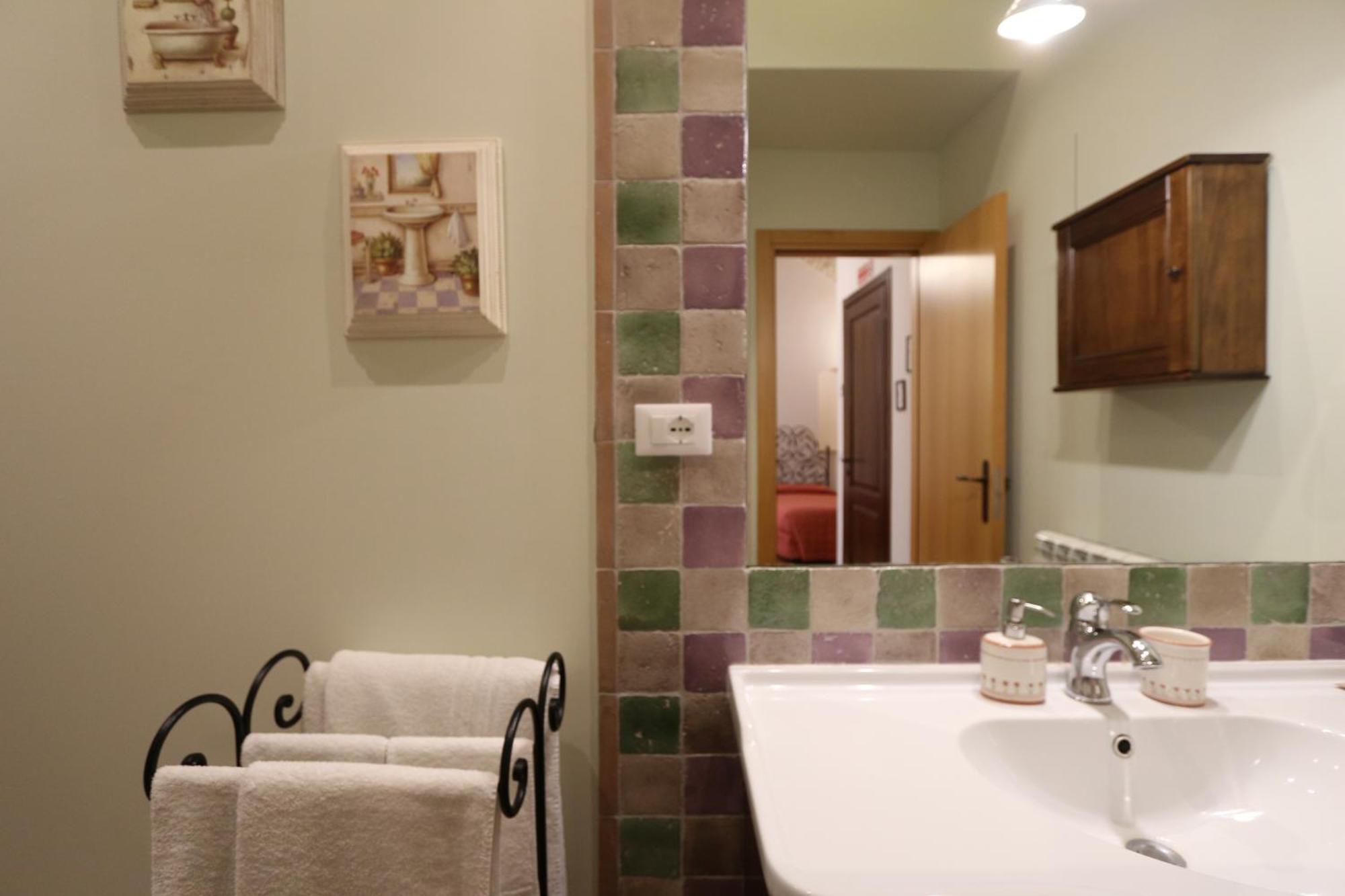 מלון אסיסי La Casina Colorata מראה חיצוני תמונה