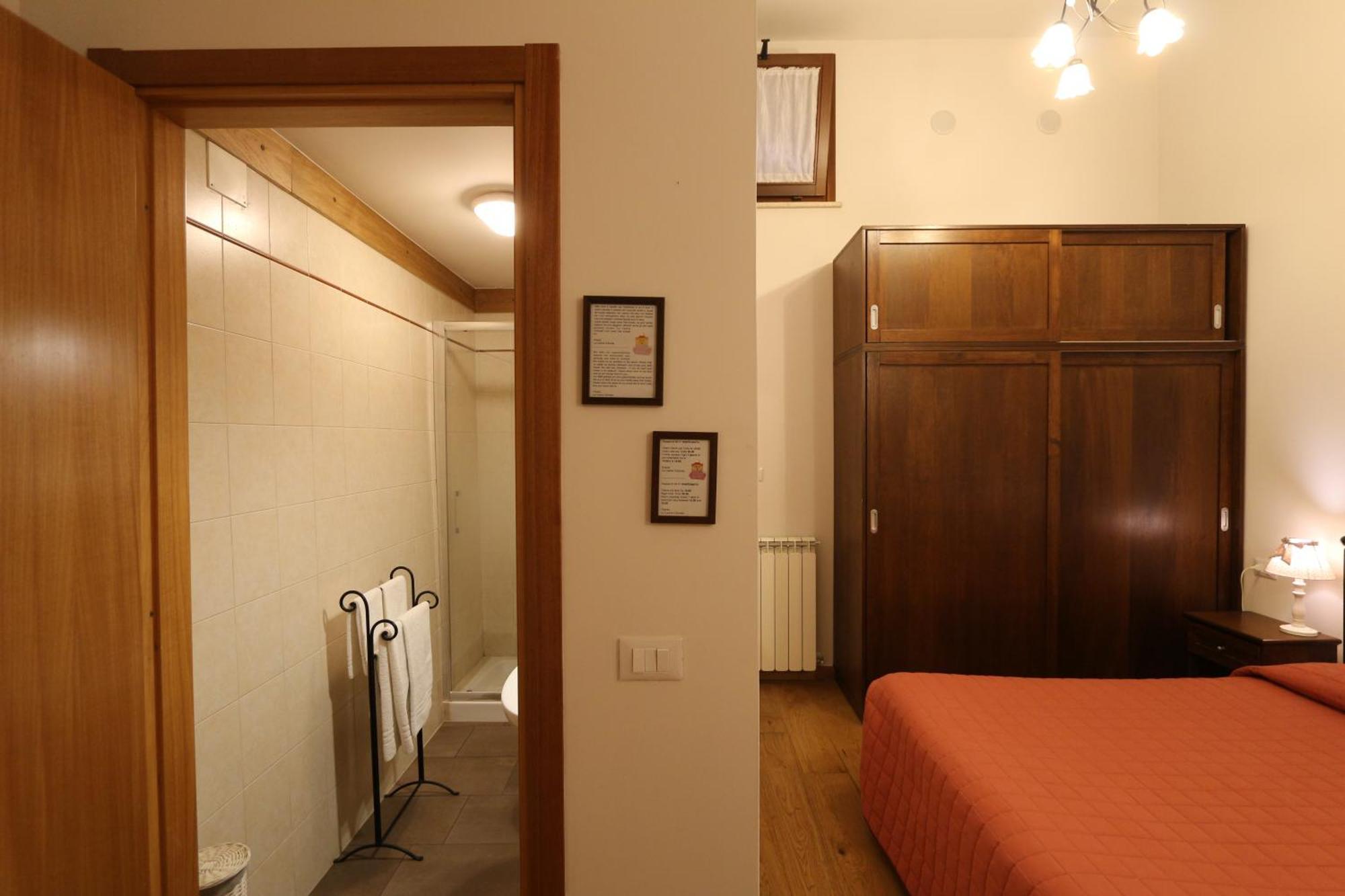 מלון אסיסי La Casina Colorata מראה חיצוני תמונה