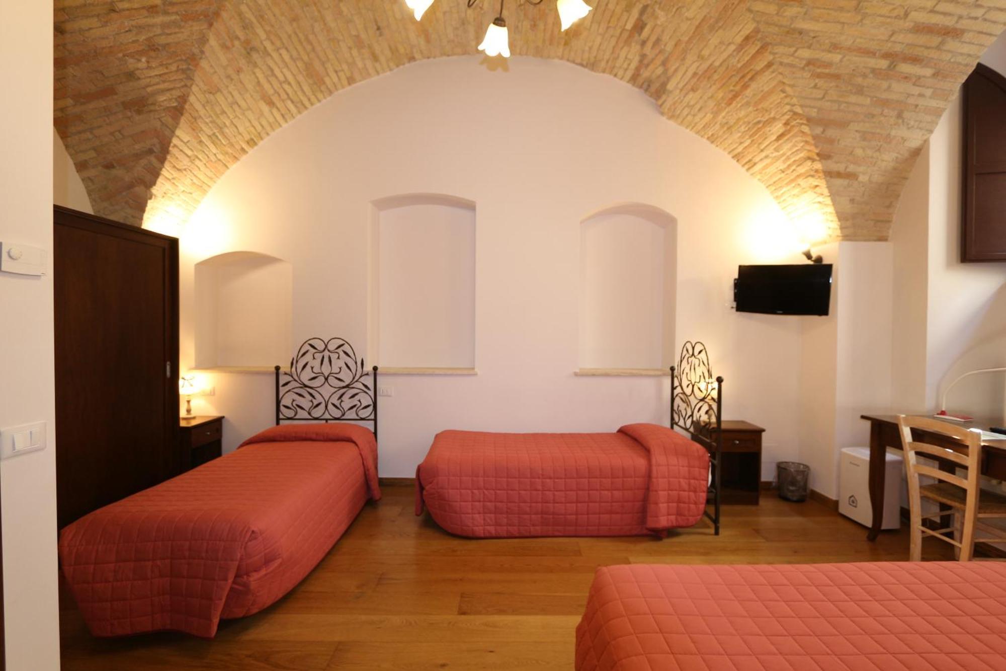 מלון אסיסי La Casina Colorata מראה חיצוני תמונה