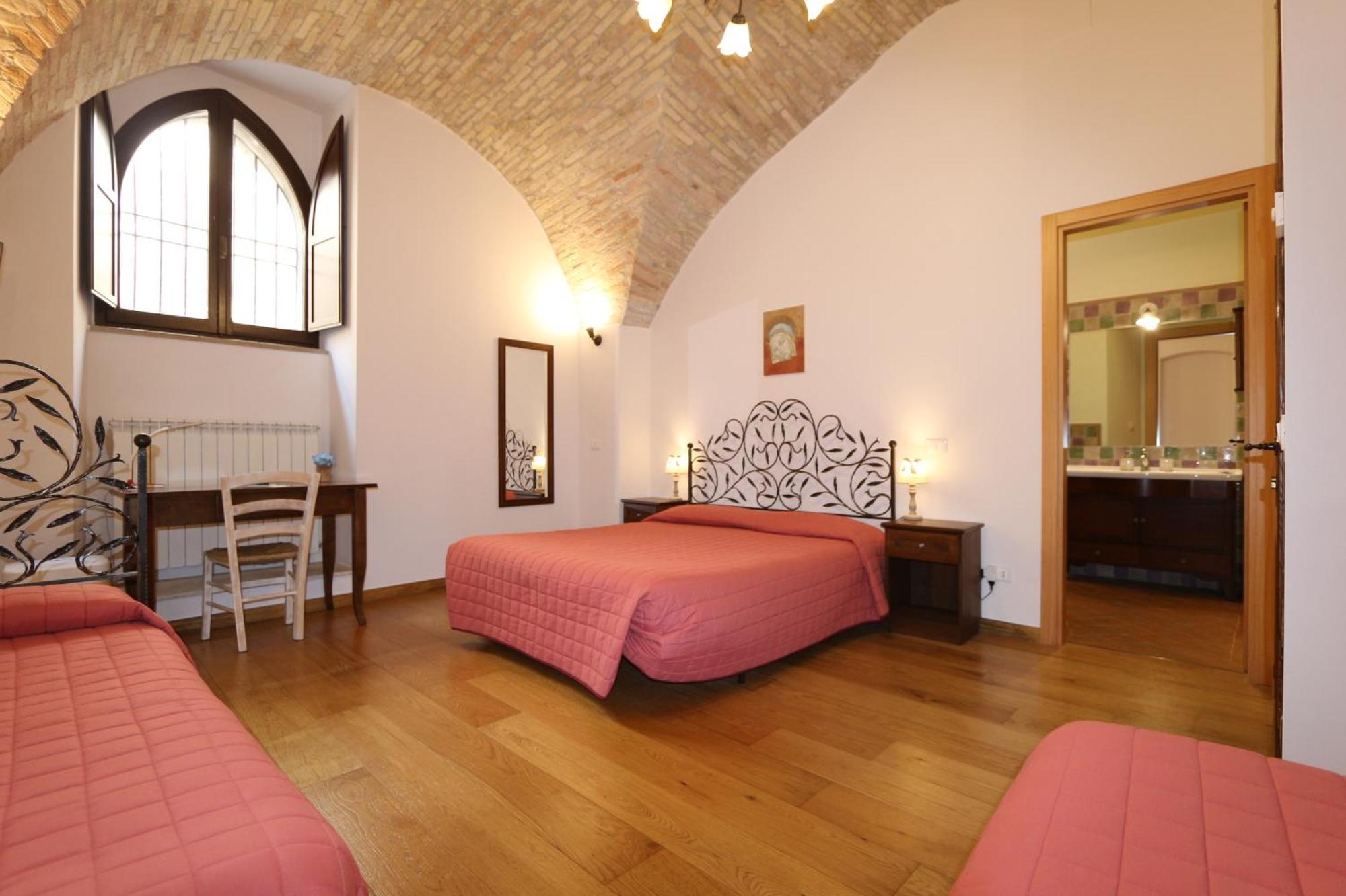 מלון אסיסי La Casina Colorata מראה חיצוני תמונה