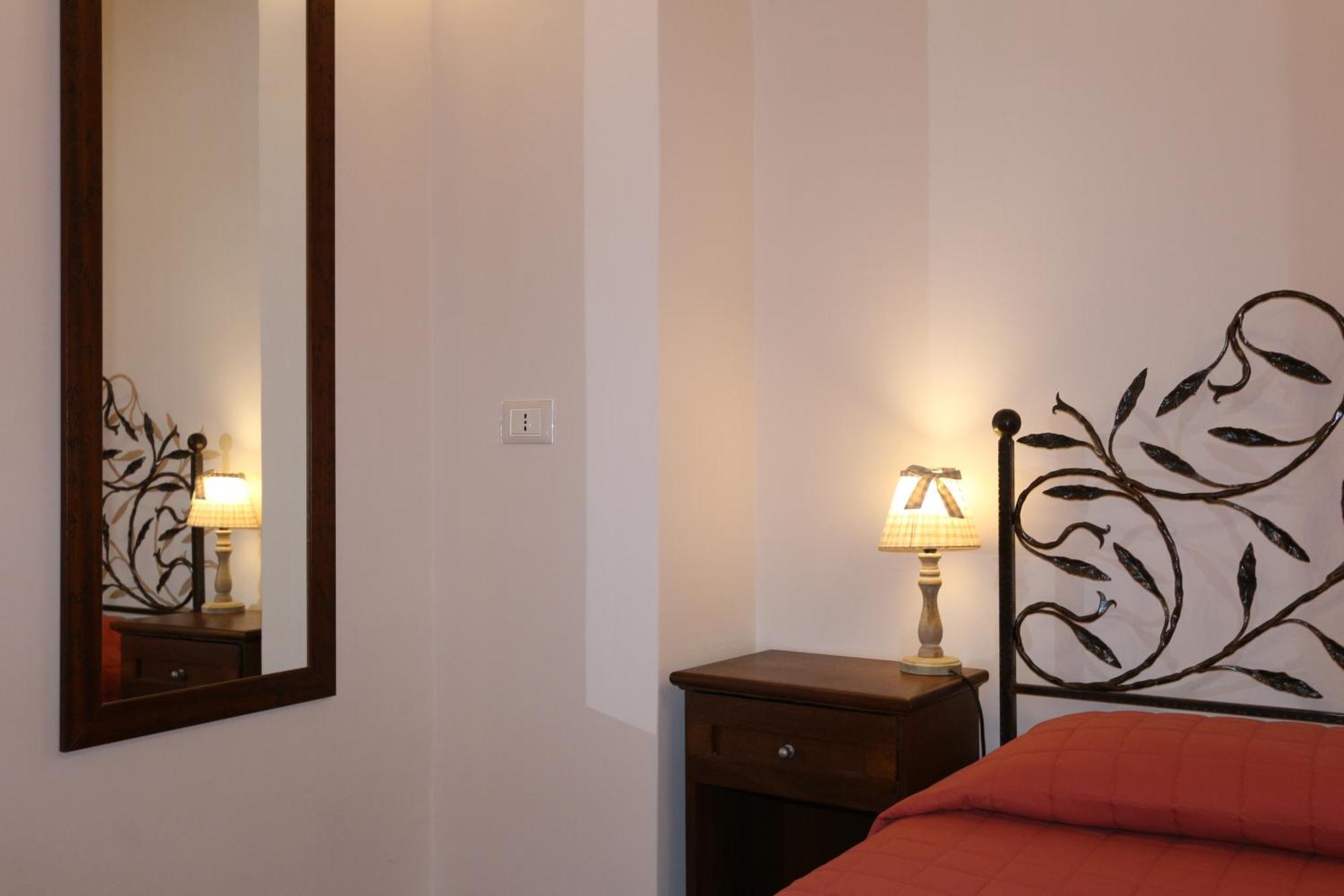 מלון אסיסי La Casina Colorata מראה חיצוני תמונה
