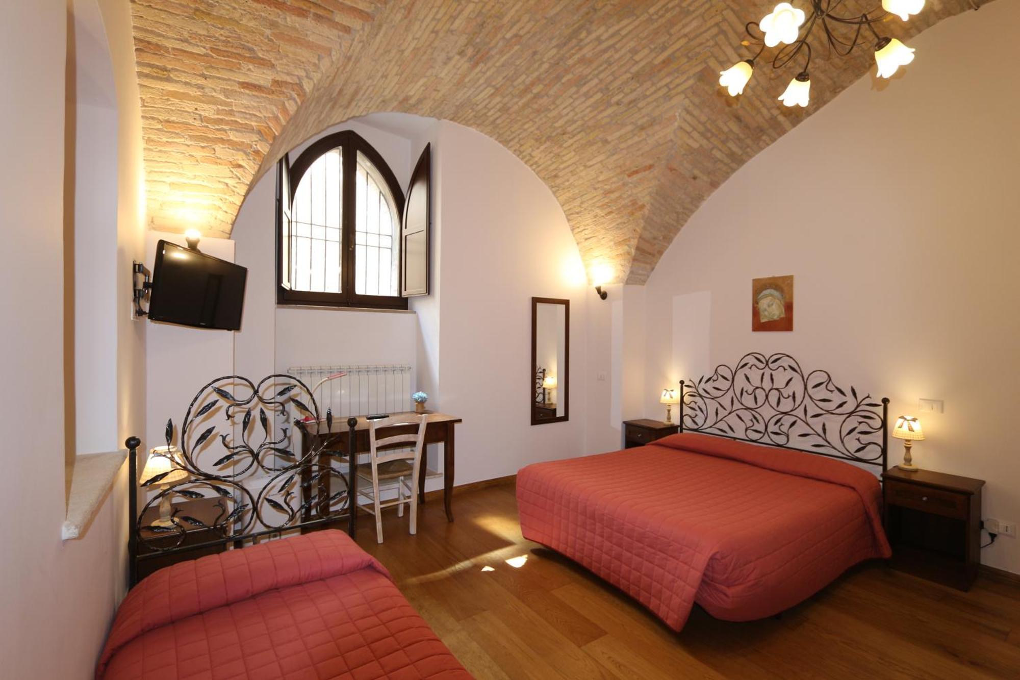 מלון אסיסי La Casina Colorata מראה חיצוני תמונה
